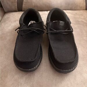 Hey Dudes Kids size 4